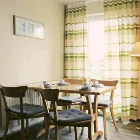 Yachthafenresidenz-wohnung-8201-873 * Kuehlungsborn